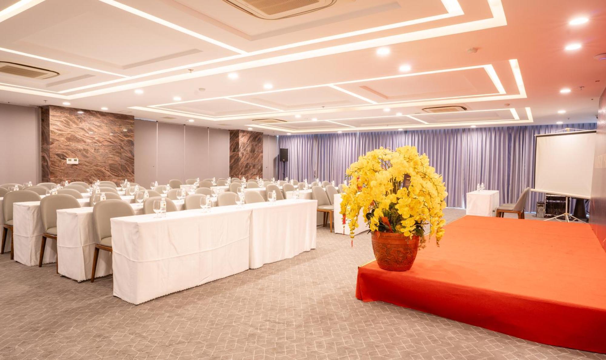 Majestic Premium Hotel Nha Trang Buitenkant foto