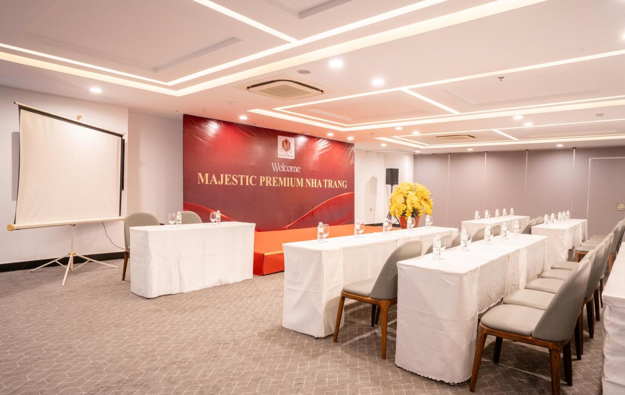 Majestic Premium Hotel Nha Trang Buitenkant foto