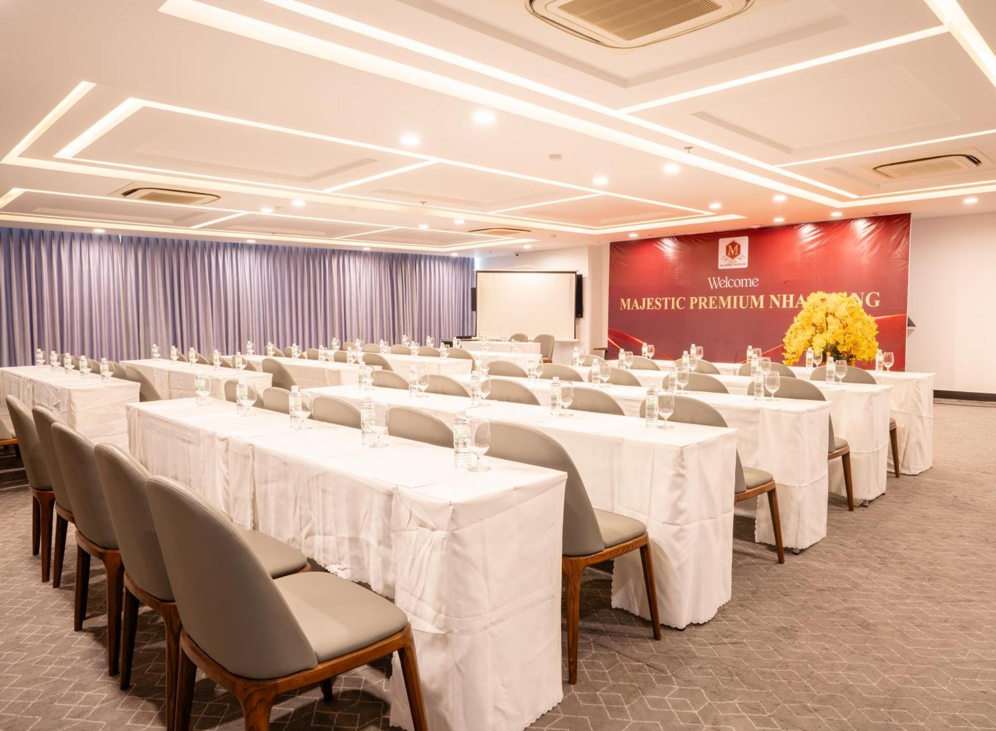 Majestic Premium Hotel Nha Trang Buitenkant foto